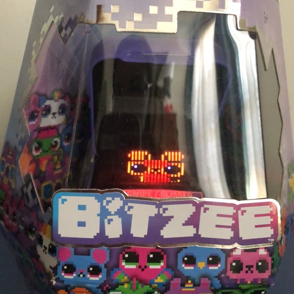 Bitzee, Interactive Digital Pet - Picture 3 of 3